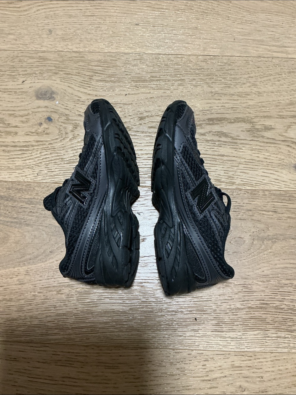 New Balance Men's Black Athletic Running Shoes